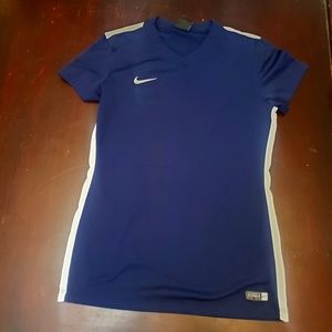 Dri fit Nike team active shirt size small